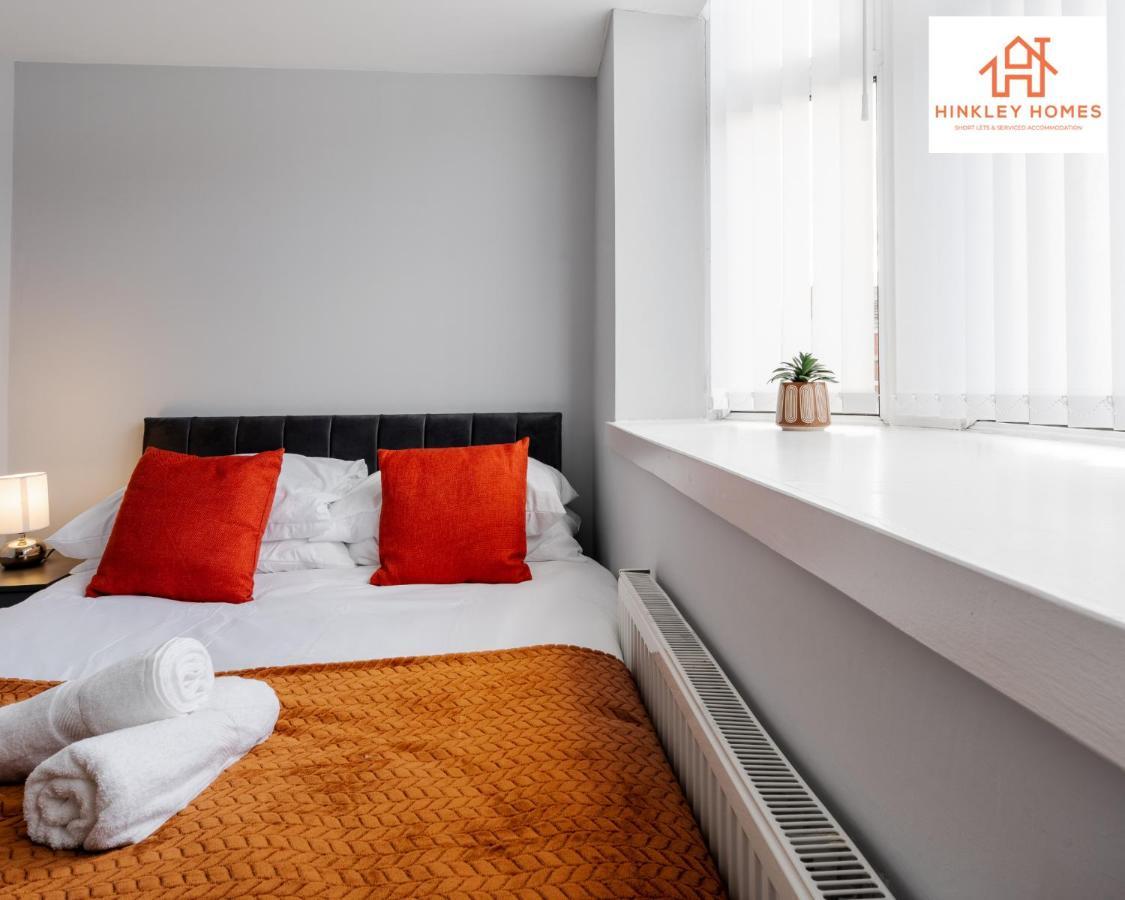 Supersized House 6 Beds Sleeps 14 W Garden & Carpark By Hinkley Homes Short Lets & Serviced Accommodation Liverpool Exterior photo