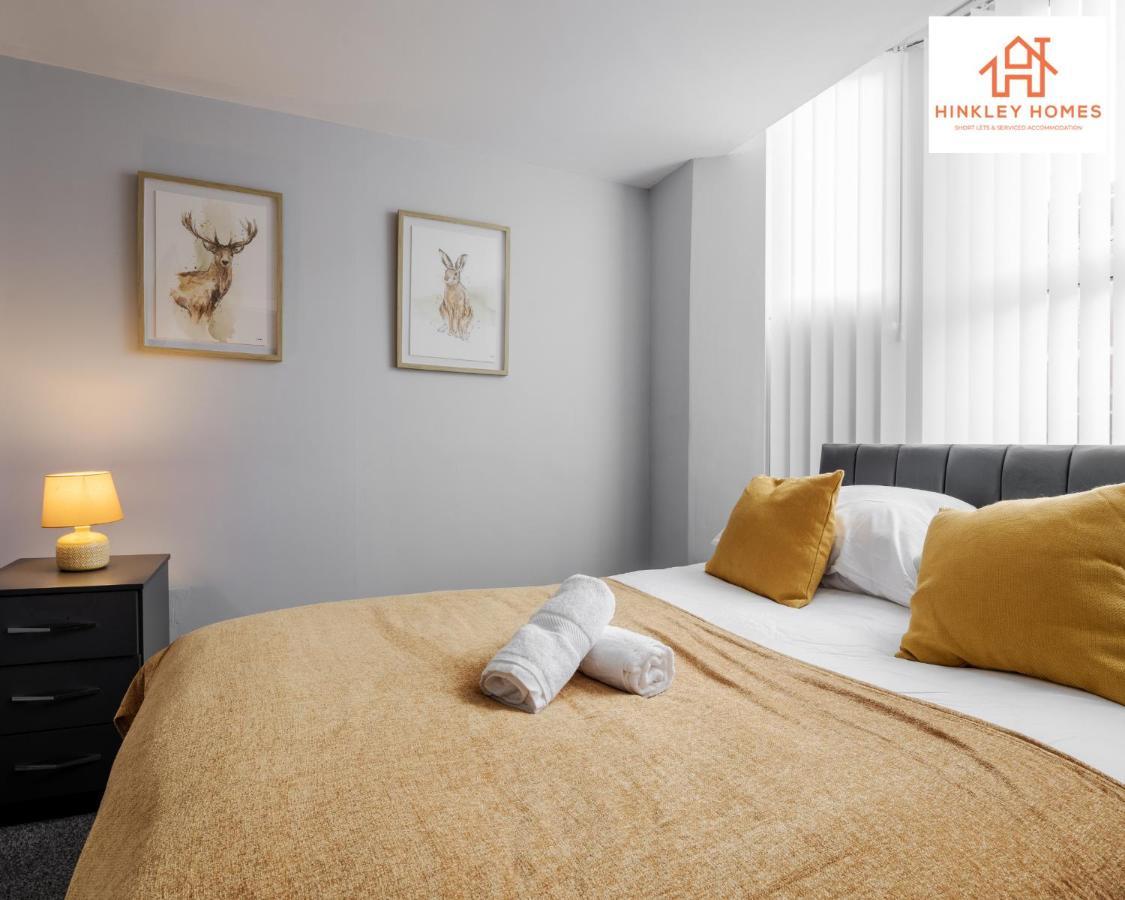 Supersized House 6 Beds Sleeps 14 W Garden & Carpark By Hinkley Homes Short Lets & Serviced Accommodation Liverpool Exterior photo