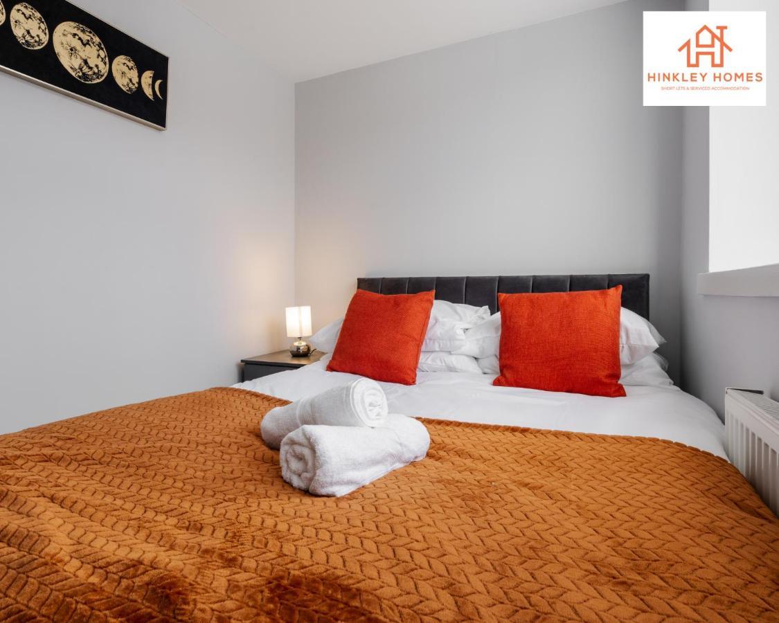 Supersized House 6 Beds Sleeps 14 W Garden & Carpark By Hinkley Homes Short Lets & Serviced Accommodation Liverpool Exterior photo
