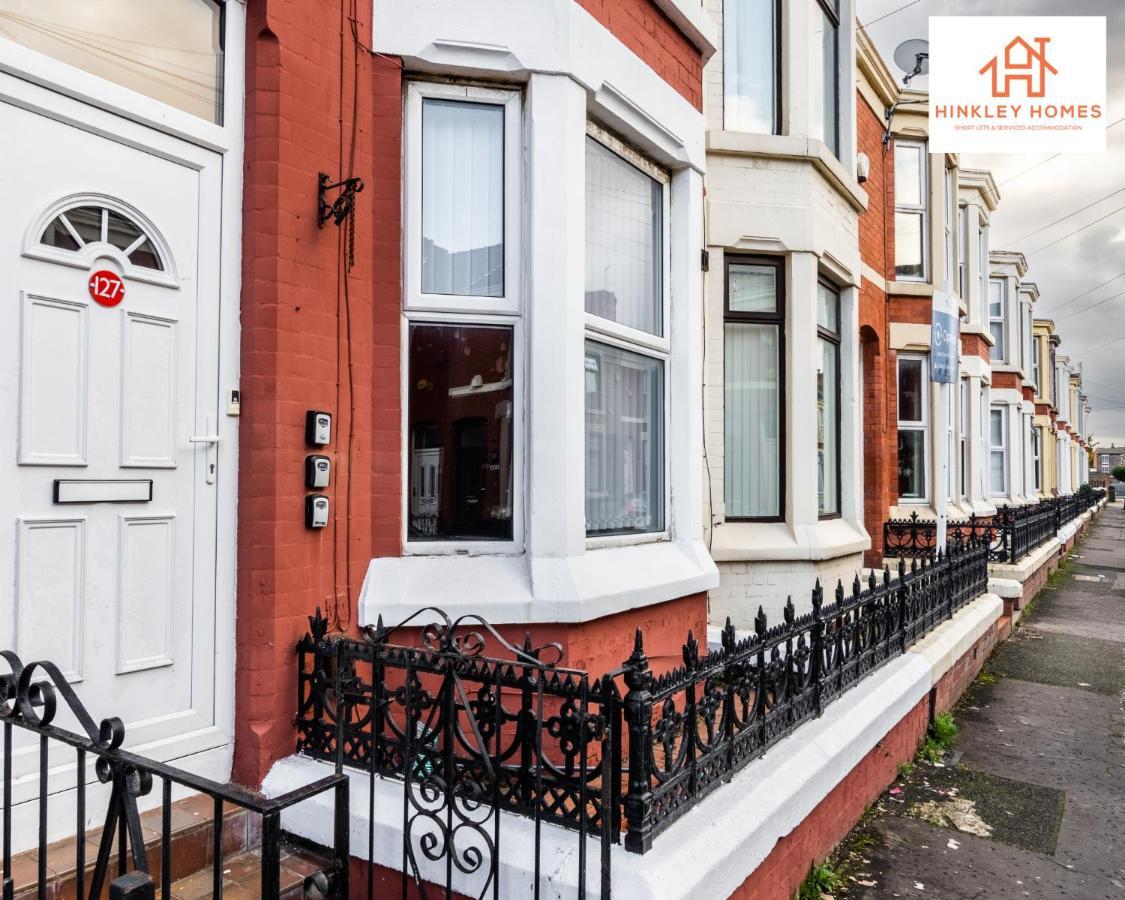 Supersized House 6 Beds Sleeps 14 W Garden & Carpark By Hinkley Homes Short Lets & Serviced Accommodation Liverpool Exterior photo