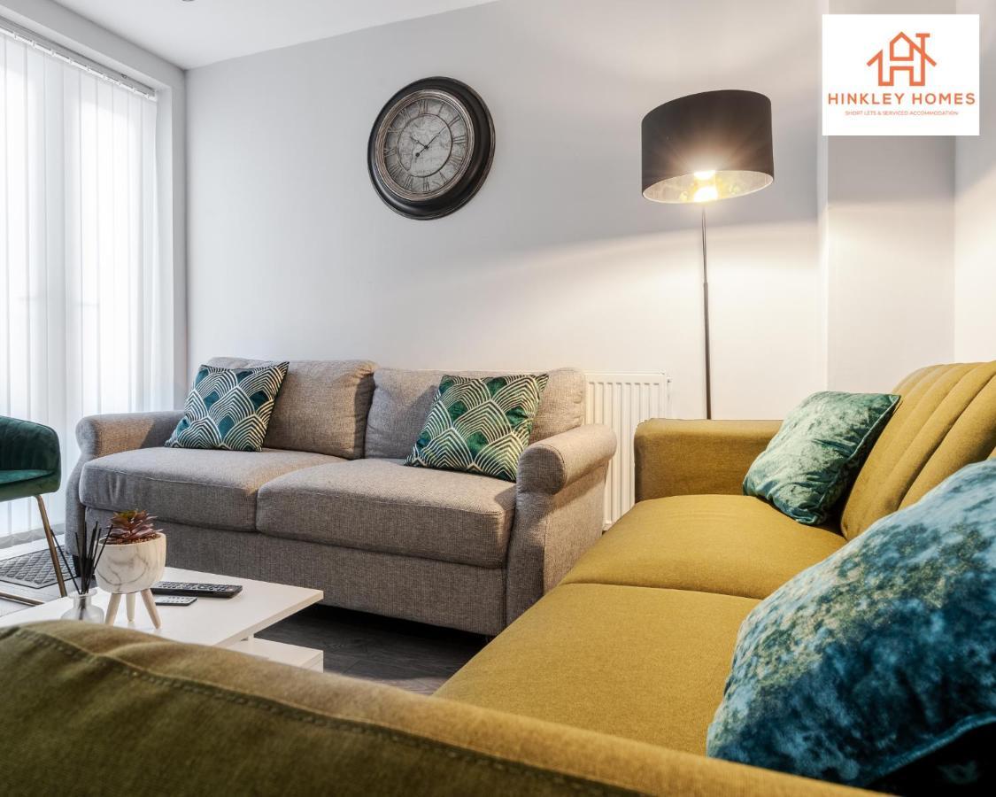 Supersized House 6 Beds Sleeps 14 W Garden & Carpark By Hinkley Homes Short Lets & Serviced Accommodation Liverpool Exterior photo