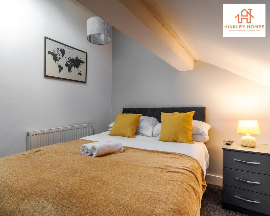 Supersized House 6 Beds Sleeps 14 W Garden & Carpark By Hinkley Homes Short Lets & Serviced Accommodation Liverpool Exterior photo